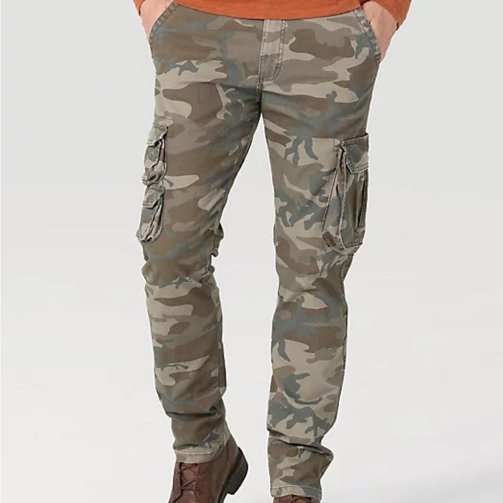 Wrangler Men's Green Camouflage Cargo Pants